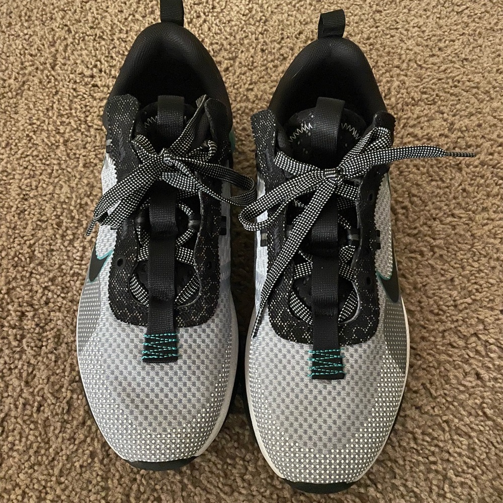 Nike Air Max 2021 SE
Grey Black Dark Teal